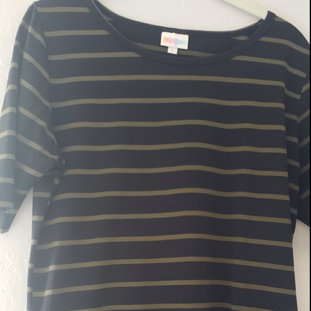 Lularoe Gigi Shirt